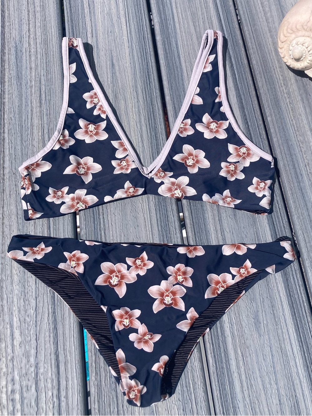 ACACIA Set - Komala Piped Bikini Top & Makai Bottom in Isle - XL